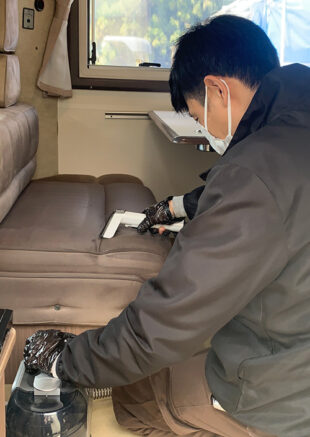 カークリーニング:車内シートのクリーニング カークリーニング:車内シートのクリーニング