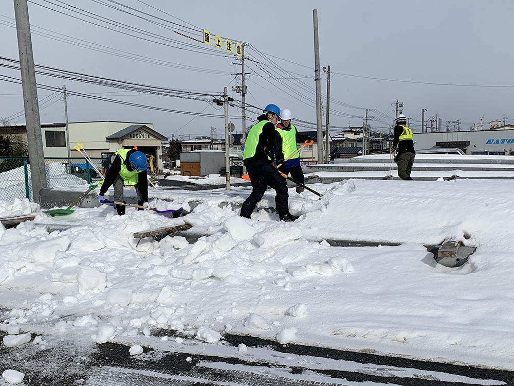雪かき作業 雪かき作業